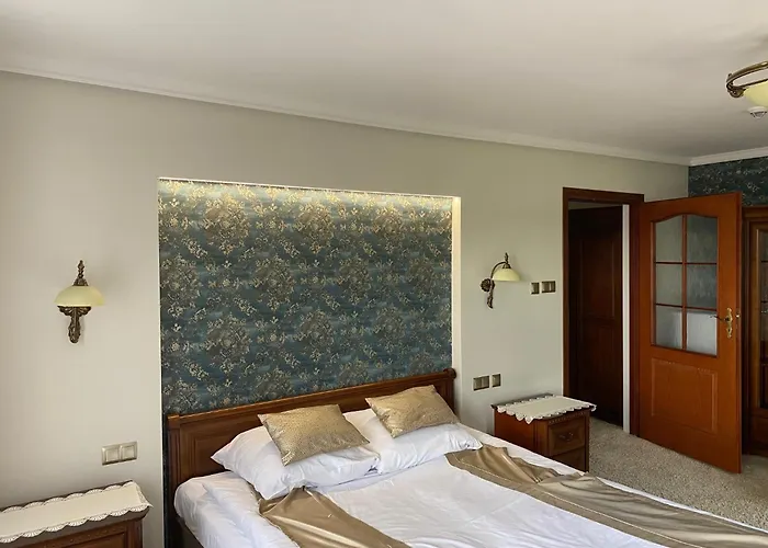 Zamek Karnity Hotel 3*